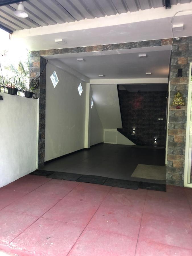 Jenushi Homestay Kandy Exterior photo