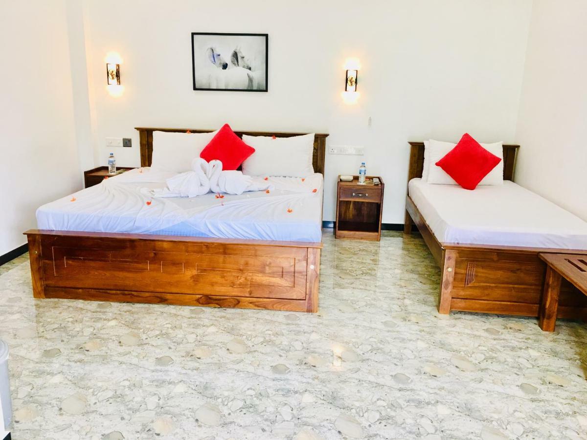 Jenushi Homestay Kandy Exterior photo